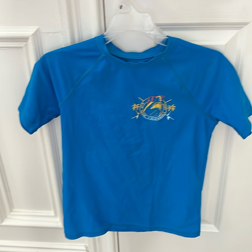 Gap rashguard swim t shirt size L 10